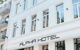 Alpha Hotel